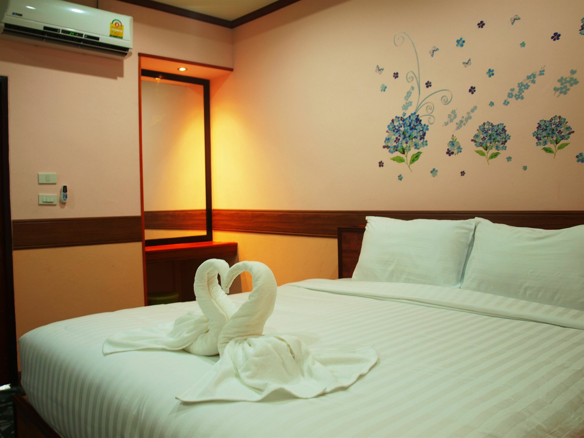 Airport Phuket Garden Resort Таланг Екстер'єр фото